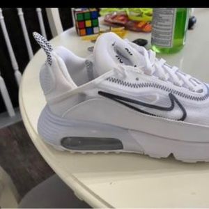 never worn white nike air max 2090 size 7.5